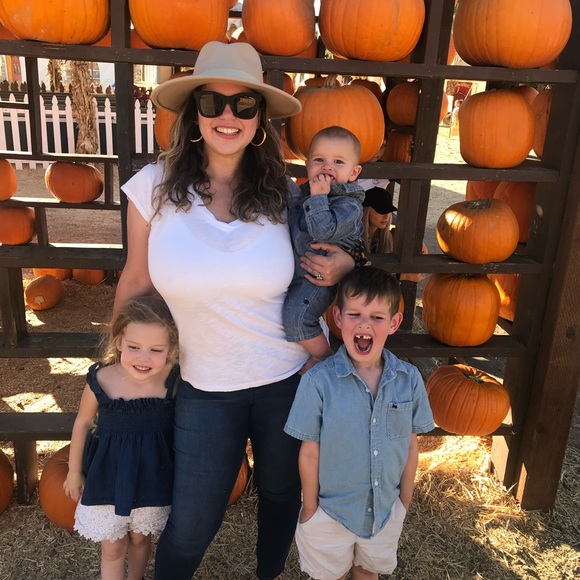 Meet your Posher, Aliza - Picture 3 of 7